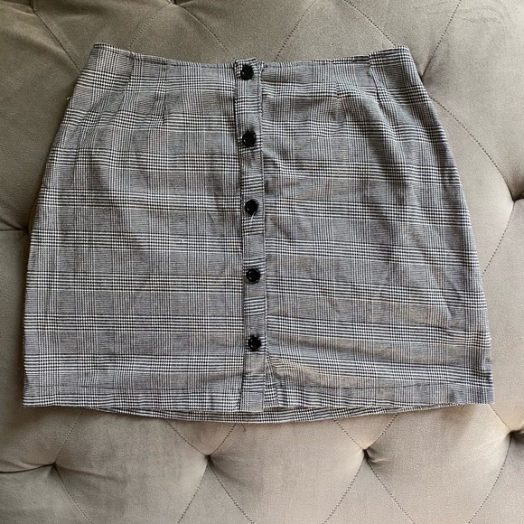 Urban Outfitters Plaid Miniskirt - Picture 2 of 5